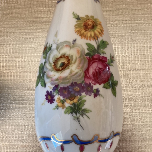 HEIRLOOM by TOYO Vintage Vases set of 2 - Picture 7 of 8